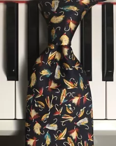 MUSEUM ARTIFACTS / Alluring Multicolor Fly Fishing Lures 100% Silk Necktie (New) - Picture 1 of 8