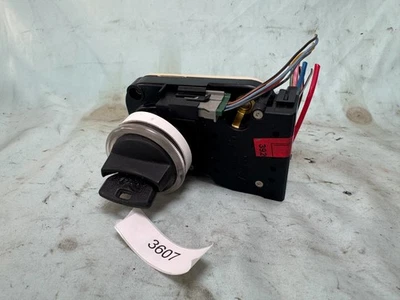 97-01 Dodge Ram 94-98 Jeep Grand Cherokee Ignition Switch w/Key 5602134 - Image 1 of 4