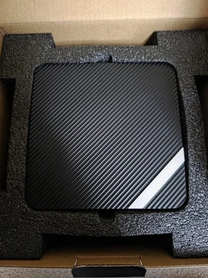 MinisForum UM773 Lite - BAREBONES 7735HS 3.2-4.75GHz - Image 1 of 4