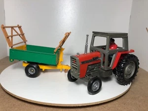 Britains 9598 Massey Ferguson Tractor and Trailor - Picture 1 of 13