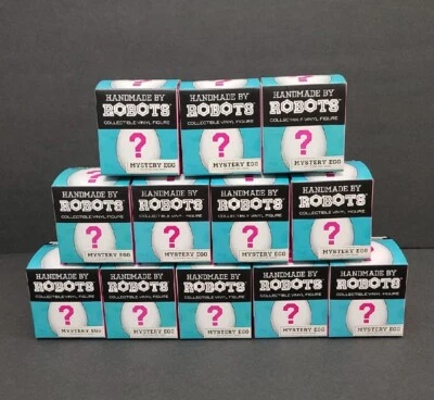 12 HANDMADE BY ROBOTS Knit Series Mystery Egg Packs COLLECTIBLE Vinyl Figure - image 1 of 4