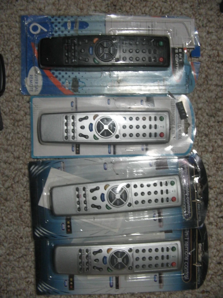 Mando a distancia universal programable 4-Telecomm 6 en 1 TV-VCR Foto 1 de 1