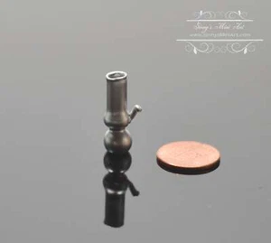 1:12 Puppenhaus Miniatur Silber Rauchpfeife/Miniatur Bong Comic HB805 - Bild 1 von 1