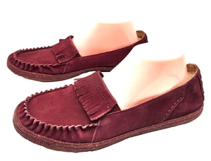 UGG Zapatos Mujer 8.5 Borgoña Marrah Flecos Sin Cordones Mocasín Mocasines Planos - Imagen 1 de 9