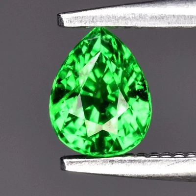 💎 0.52ct 5x4mm VS Pear Natural Green Tsavorite Garnet - Tanzania Gemstone - Image 1 of 4