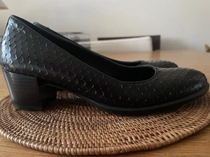Womens ECCO Black Leather Snake Effect Block Heels Shoes Size UK 3 WORN ONCE !!! - Picture 1 of 9