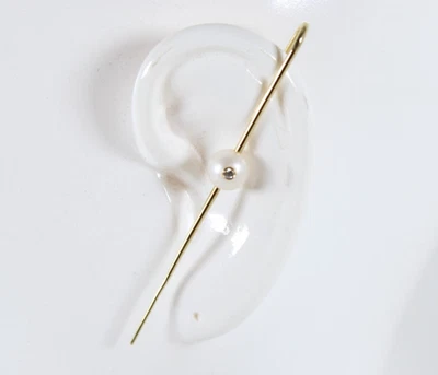 ПЛАВАЮЩАЯ одиночная ушная булавка KATKIM из желтого золота 18 карат с бриллиантами и жемчугом 1800 долл. США 0,06 карата - Изображение 1 из 4