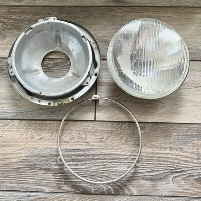 OEM Harley Davidson 7" Bosch H4 Headlight Housing Bracket Trim Bezel 1305603038 Foto 1 de 4