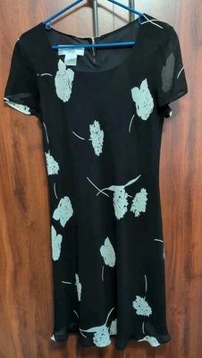 Jones New York Dress Black Cream Size 10 Sheer Sleves Rayon - Image 1 of 4