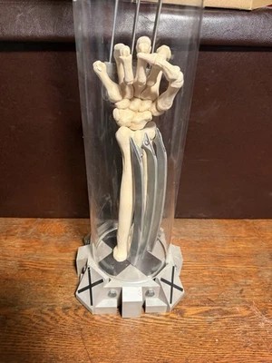 Garras de Wolverine - Estatua de Marvel X-Men tamaño real - Rara, réplica de edición limitada Foto 1 de 4