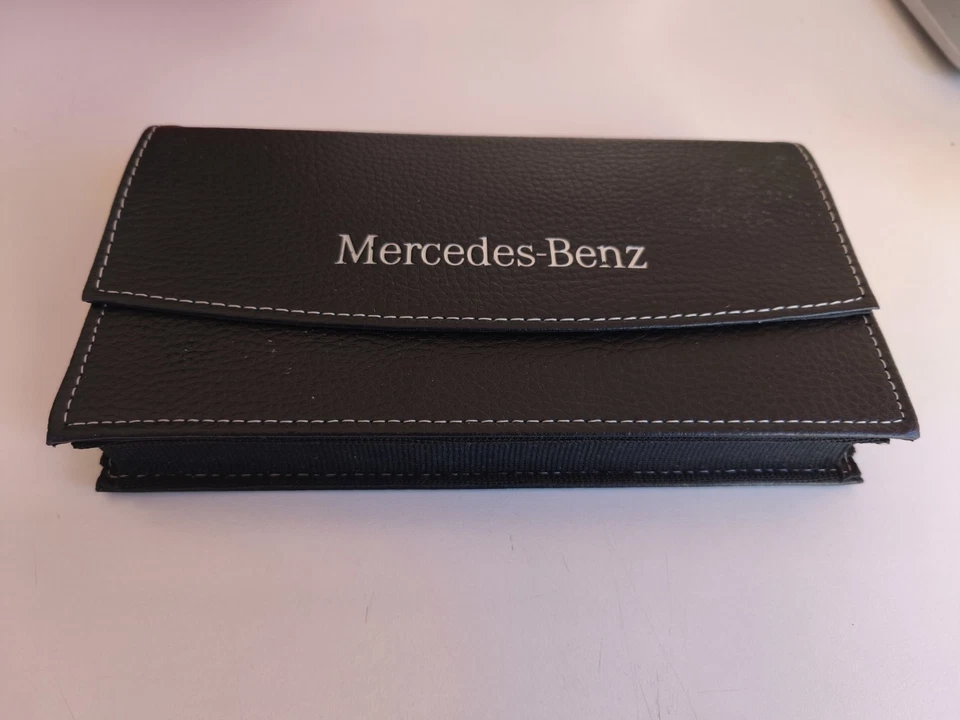  Manuali Uso e Manutenzione Mercedes CLASSE  A   Dal 2018 - Immagine 1 di 4