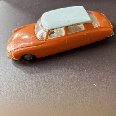 *** CITROEN D.S. 19  *** POLITOYS APS, SCALA 1/41 ART. 31 !!! - Immagine 1 di 4