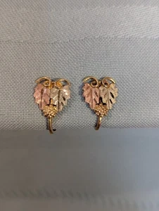 Vintage 10K Black Hills Gold Grape Leaf Clip-on Earrings - Picture 1 of 7