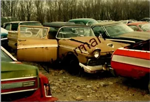 Junkyard junk rusty old vintage automobile car found photo 3.5x5" B6-19 - Picture 1 of 1