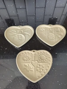 Lot Of 3 Pampered Chef Stoneware Cookie Molds Peace On Earth, Hospitality - Picture 1 of 7