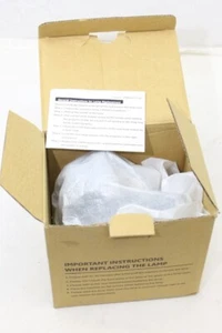 *ET-LAE300*für Panasonic PT-EZ770/PT-EX800/PT-EW640/PT-EZ580 Beamer Lampe NEU - Picture 1 of 5