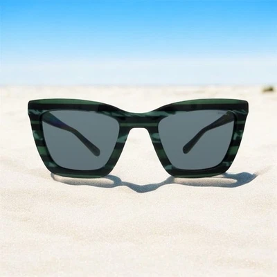 Gafas de sol Coach Emerald Glitter Varsity Stripe (HC8203), lentes gris oscuro, nuevas con etiquetas Foto 1 de 4