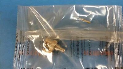 (25) 31-70008-1000 AMPHENOL RF Conectores/Conectores Coaxiales 75 OHM ENCHUFE BNC Foto 1 de 3