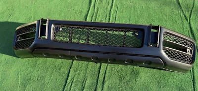PARAGOLPES DELANTERO MERCEDES BENZ G63 OEM AMG con parrillas / magno negro a4638857501 Foto 1 de 4