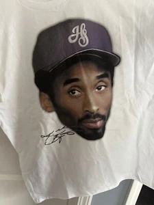 KOBE BRYANT T-Shirt MENS XL  - Picture 1 of 3