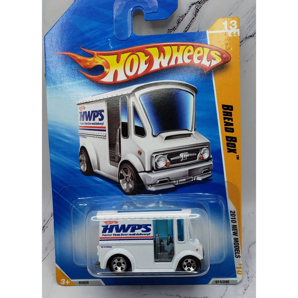 2010 Hot Wheels Race World City Super Van Ambulance 5 Spoke Malaysia