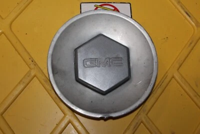 GMC Envoy XL 2004-2007 tapa central pulida P/N 9595112 05 06 Foto 1 de 3