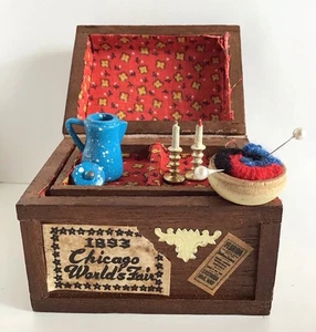 Vintage Hello Dolly Miniature Dollhouse Furniture Steamer Trunk Set - Picture 1 of 12