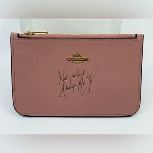 Tarjetero Coach x Selena Gomez rosa - Imagen 1 de 8