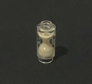 Lego Sanduhr mit geformtem hellbraunem Sandmuster - Bild 1 von 1