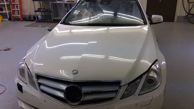 Mercedes-Benz E350 2011 Hood 212-880-01-57 7307 Foto 1 de 4