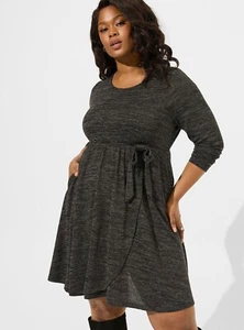 Vestido Torrid Imitación Envolvente Gris Nuevo con Etiquetas Nuevo 1X - Imagen 1 de 9