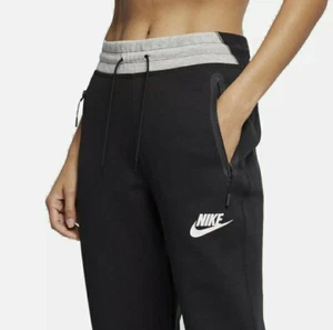 Nike Sportswear Tech Fleece Cropped Pants Black Women's Sz XS NEW AR2946 011 - Picture 1 of 5