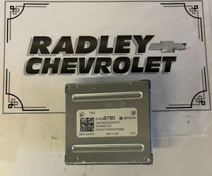 NEW GM OEM MODULE- GENERAL MOTORS GMC 24049790 - Picture 1 of 1