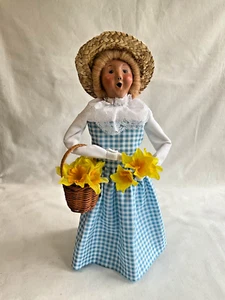 Byers Choice Caroler Spring Easter Woman w/ Daffodil Basket & Yellow Bouquet - Picture 1 of 10