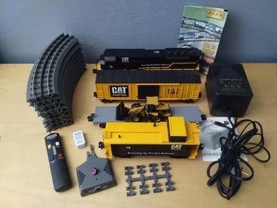 MTH 30-4053-1 Caterpillar RailKing SD90-MAC O Gauge Diesel Locomotive PS2 SET  - Image 1 of 4