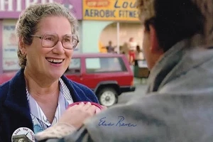 Elsa Raven Signed Autograph 4x6 Photo Seinfeld Clock Tower Lady BTTF Titanic - Picture 1 of 2