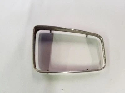 Anillo de ajuste cromado de luz de estacionamiento delantera izquierda para Mercedes Benz 300D 300SD 1981-1987 Foto 1 de 4