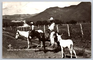 Postcard Mexico  Motiva Tipico de C.Victoria Tmps. Typical Motif of Ciudad - Picture 1 of 2
