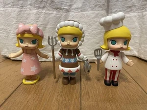 Popmart Molly Figure Lot Beautifully Displayed Collectible Toys - Picture 1 of 4