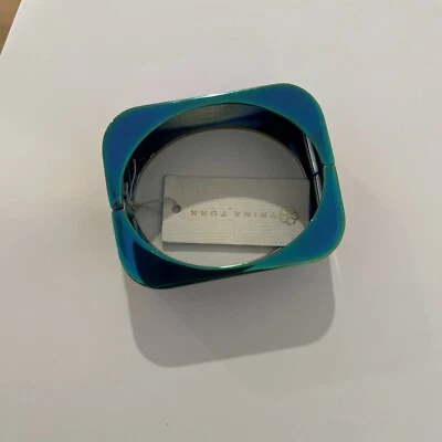 Pulsera Trina Turk Color Arco Iris  Foto 1 de 4