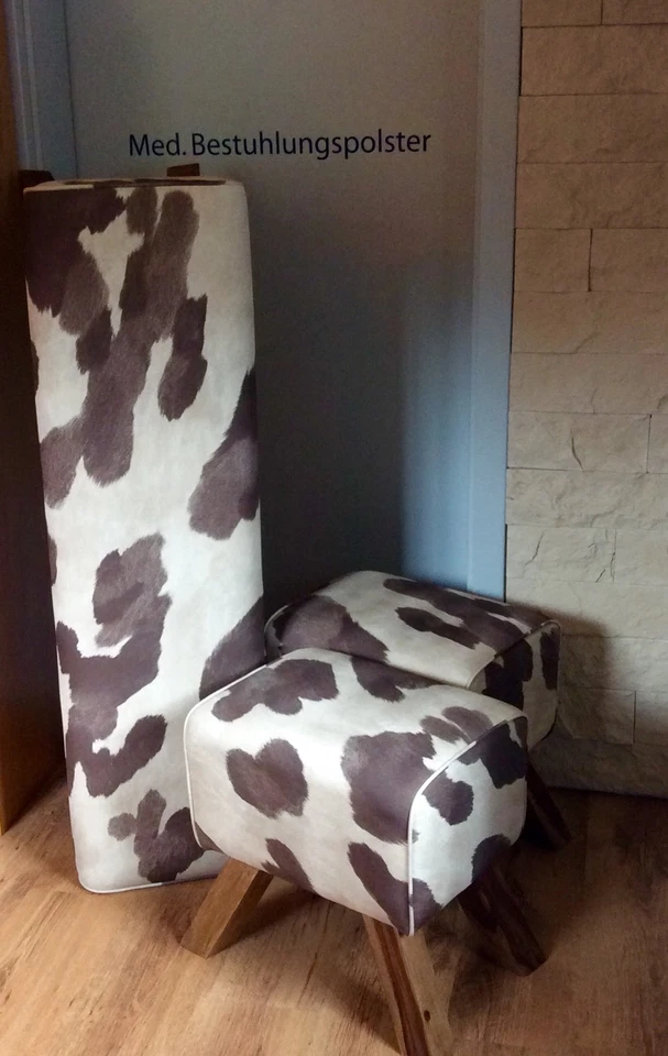 DESIGN TURNBOCK Kuhfelloptik Sitzbank Sitzhocker Sessel Massivholz mit Farbwahl - Bild 1 von 1