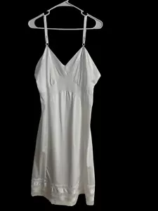 VELROSE Full Slip 40 White 100% Nylon 1302 Adjustable Length Lingerie Sissy - Picture 1 of 5