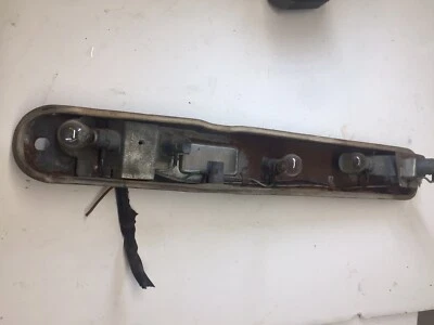 Mercedes Benz W112 W111 300se 220se 220sb Luz Trasera Soporte Bombilla Enchufe Años 60 Foto 1 de 4