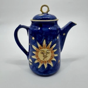 Teiera vintage sole celeste dipinta a mano blu cielo notturno stellato ceramica non marcata - Foto 1 di 10