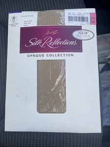 Hanes Silk Reflections Pantyhose CD Latte Control Top Style E77 Tailored Ribbed - Picture 1 of 4
