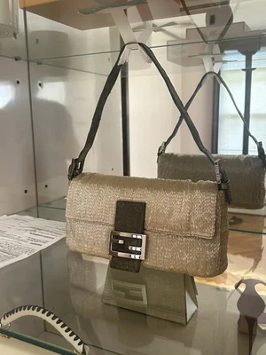 Fendi Baguette Vintage Crema Cuentas Verde Lagarto Usado por Carrie Bradshaw En SATC Foto 1 de 3
