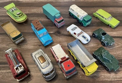 LOTE DE 13 Matchbox Lesney vintage - depósito de chatarra - neumáticos faltantes - pintura - parabrisas Foto 1 de 4