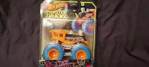 HOT WHEELS MONSTER TRUCKS 1/64 GLOW IN THE DARK LOCO PUNK NEW ON CARD - Picture 1 of 2