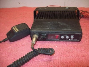 MIDLAND LMB UHF 450-470Mhz 25W 8 Channel Radio 70-1526B, Power tested, with Mic - Picture 1 of 7