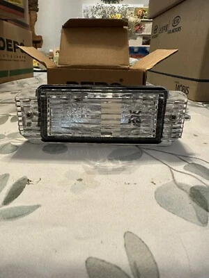 90 91 92 93 94 Pontiac Sunbird luz de esquina de estacionamiento conductor lado derecho Foto 1 de 4